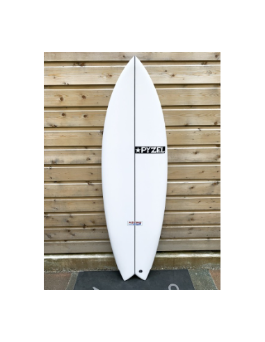 PYZEL ASTRO POP 5'9  31.3L